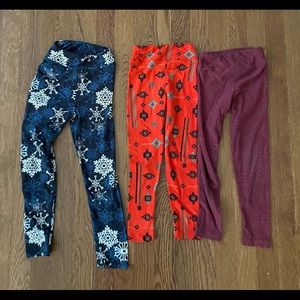 lot of three pairs lularoe girls leggings s/m Small medium snowflakes aztec red